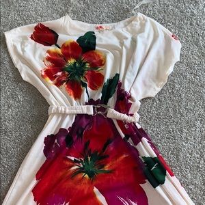 Short sleeve floral top  🌸 🌺